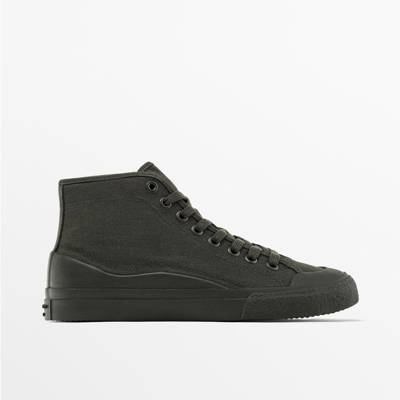 NWT. Massimo Dutti Studio Man Grey Canvas High-Top Trainers. Size 11.